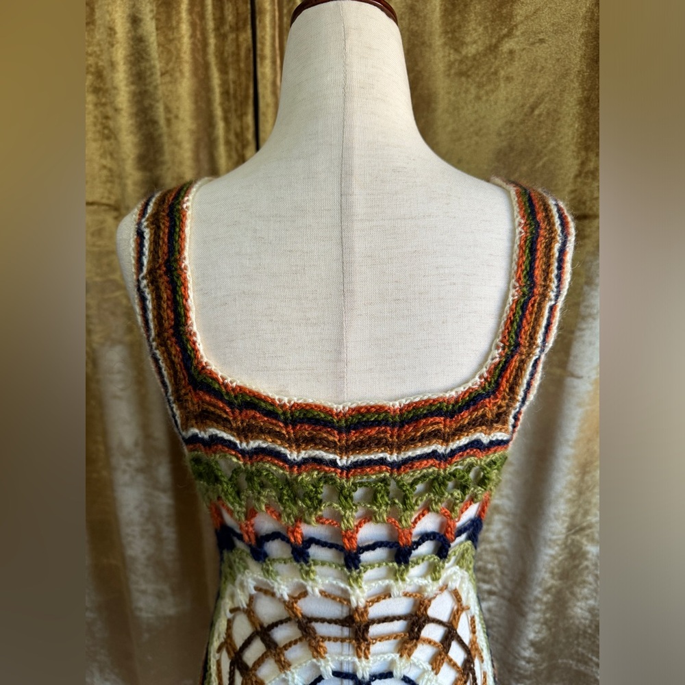 SOLD! 🔴 Vintage Crochet Single Stitch Sweater Vest | 1970’s Multicolor - Picture 12 of 13